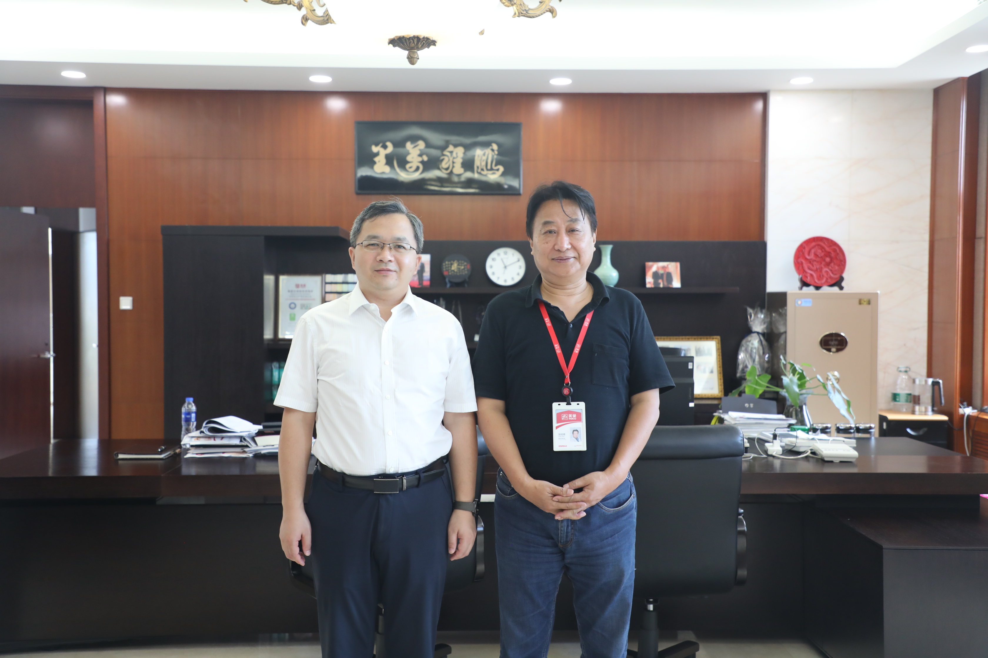 武汉蔡甸区委许永周常委一行莅临凯发·k8国际(中国)首页登录
参观指导