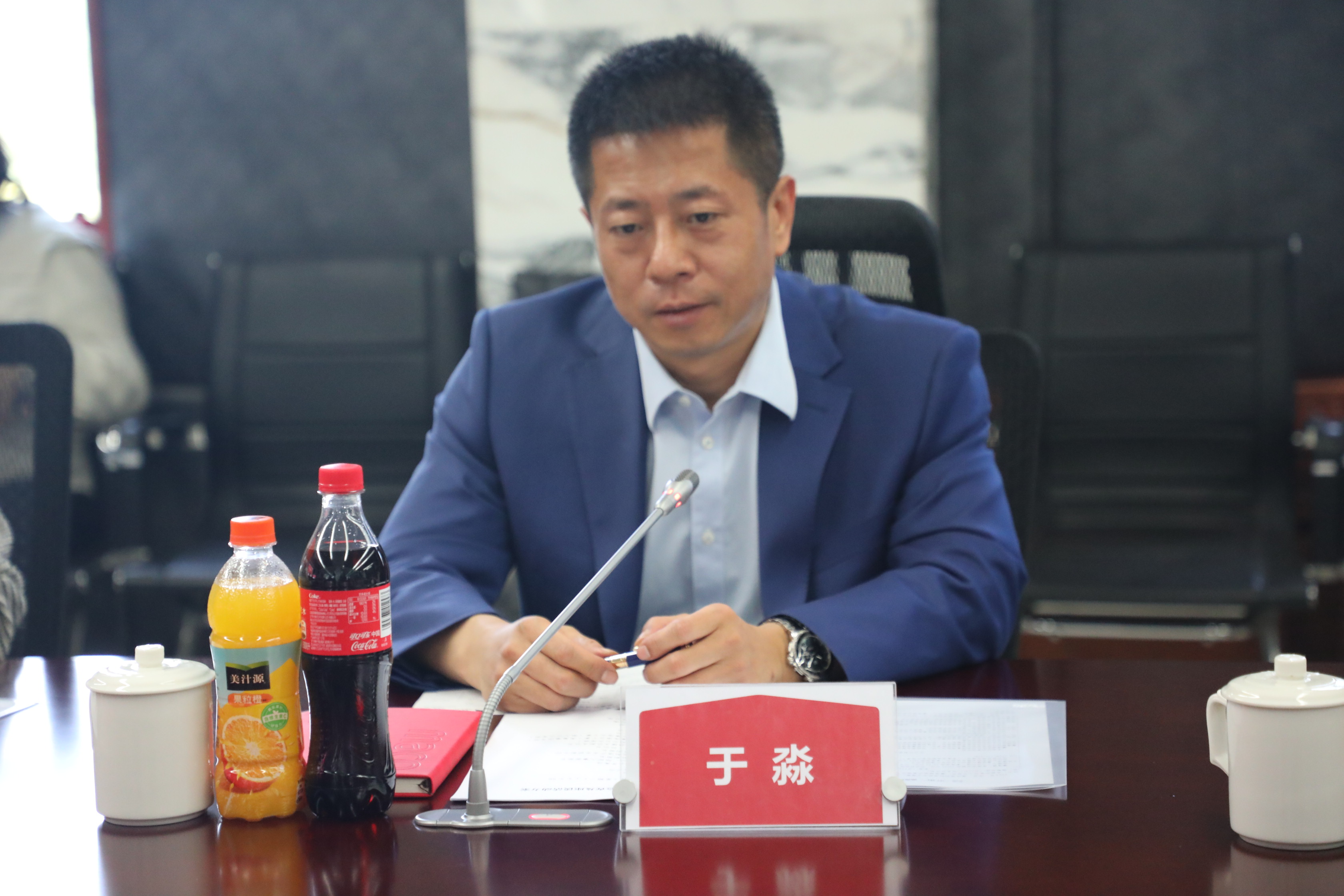 经开区工委副书记、组织人事部部长于淼一行莅临凯发k8参观督导