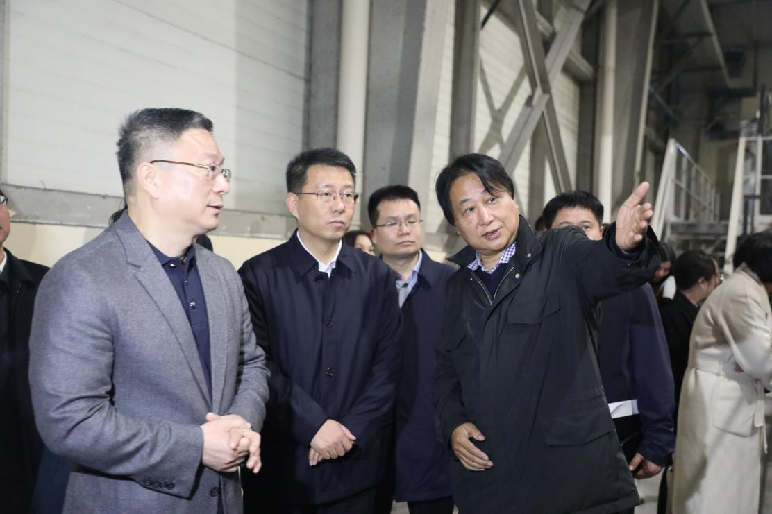 大兴区区长刘学亮一行莅临凯发k8 为企业高质量发展注入强心剂